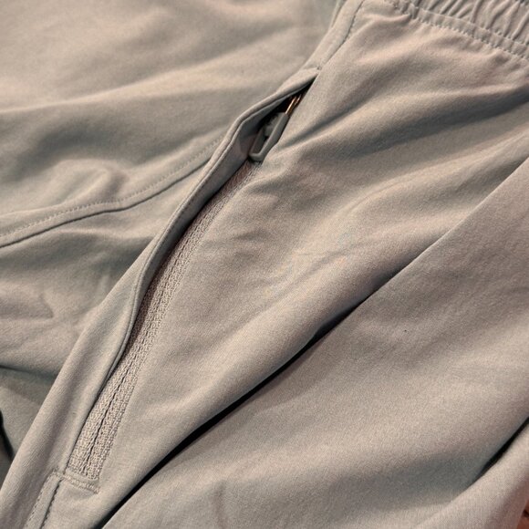 Men's Lululemon Pace Breaker Shorts - Linerless 7" Inseam - Picture 6 of 9